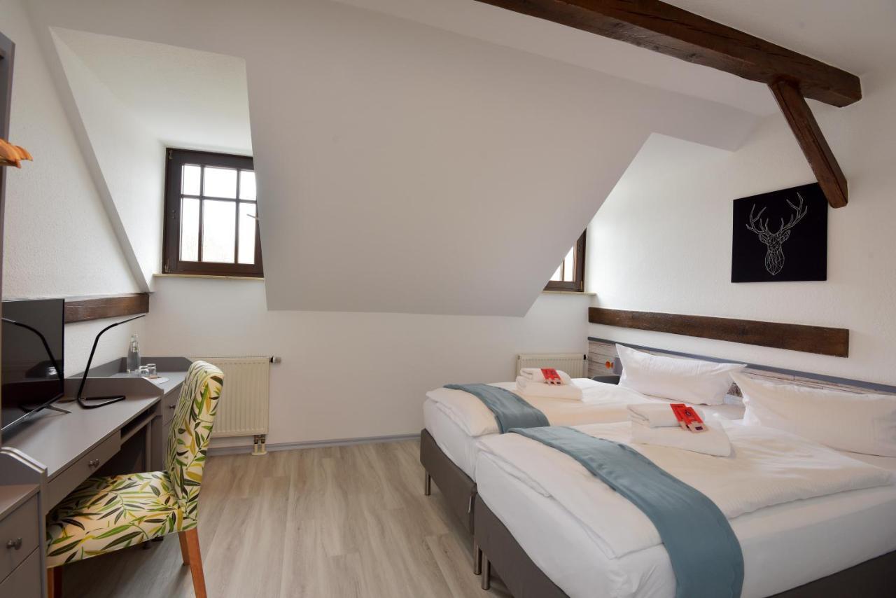 Landhotel Der Distelhof Mit Scheunencafe Dillstadt エクステリア 写真