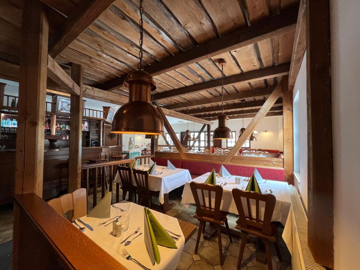 Landhotel Der Distelhof Mit Scheunencafe Dillstadt エクステリア 写真