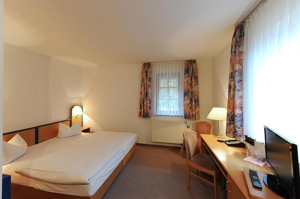 Landhotel Der Distelhof Mit Scheunencafe Dillstadt 部屋 写真